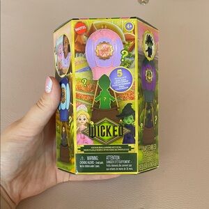 Mattel Wicked Surprise Ozian Balloon Reveal Toy